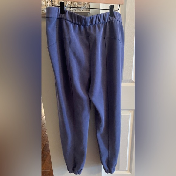 Lululemon Athletica Women’s Navy Joggers - SZ 12 - Picture 3 of 8